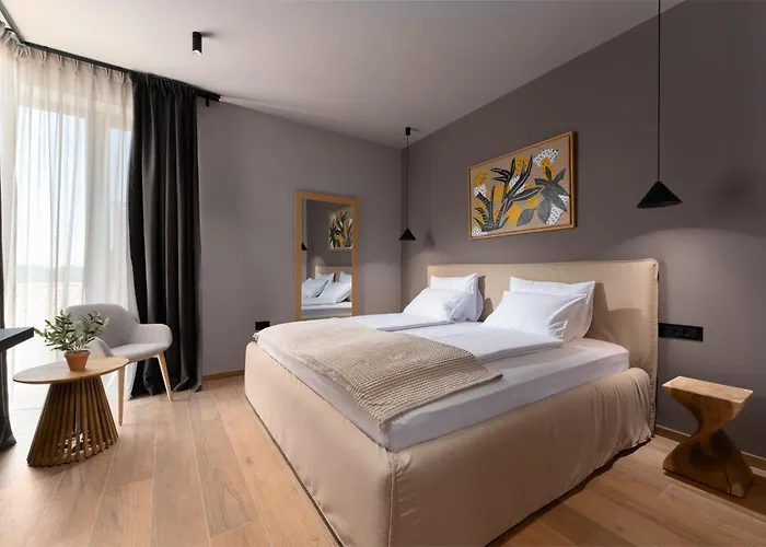 San Vincenti Villa *